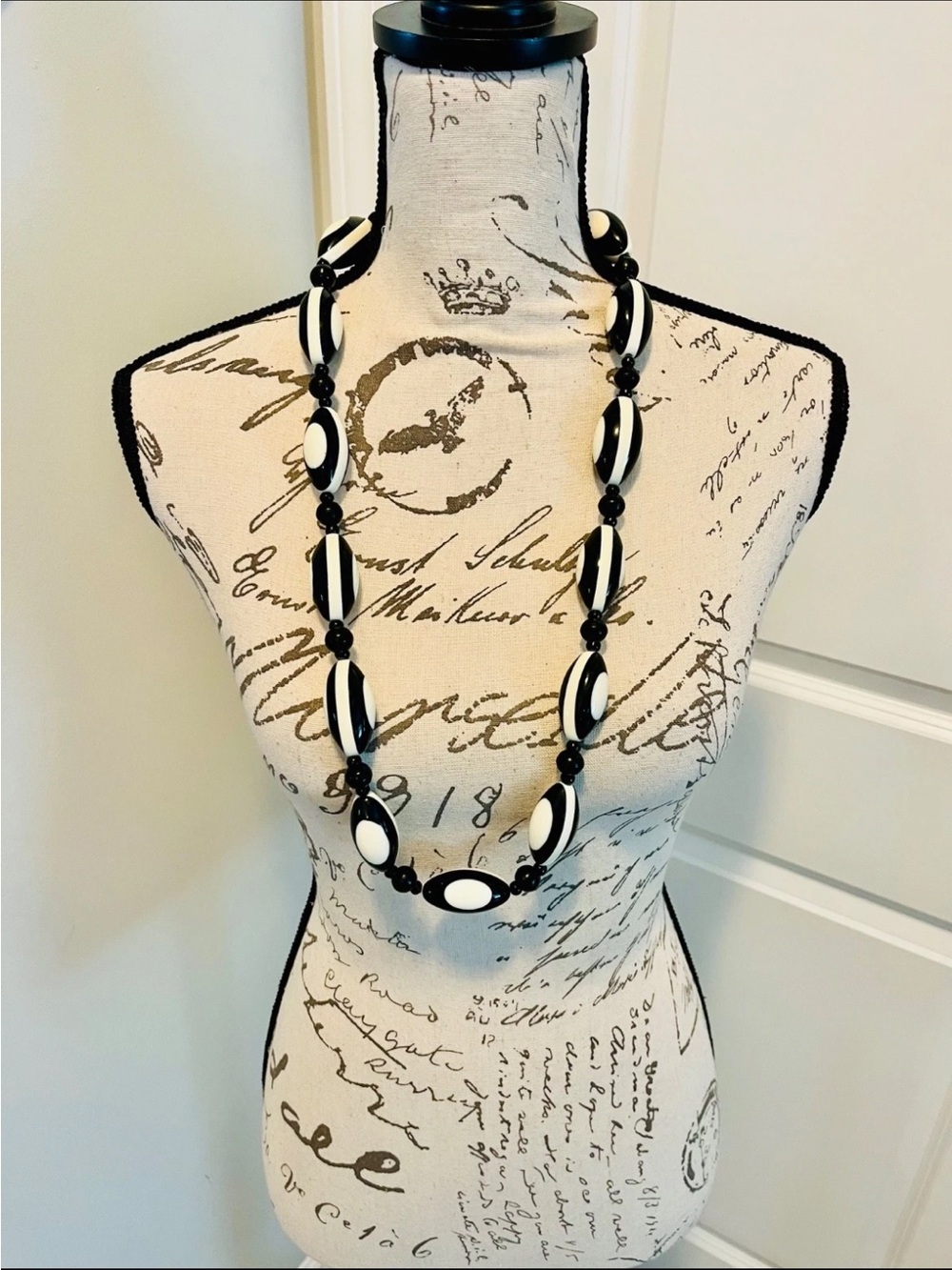 Vintage 1970s-80s Black White Lucite Statement Necklace 34” Mod Runway Bold